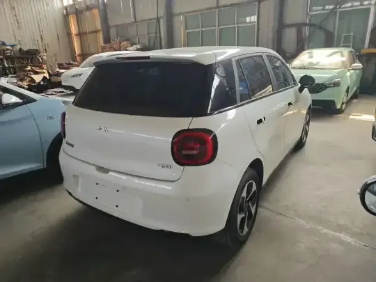 JAC Yiwei 3 2023 (22800 км)