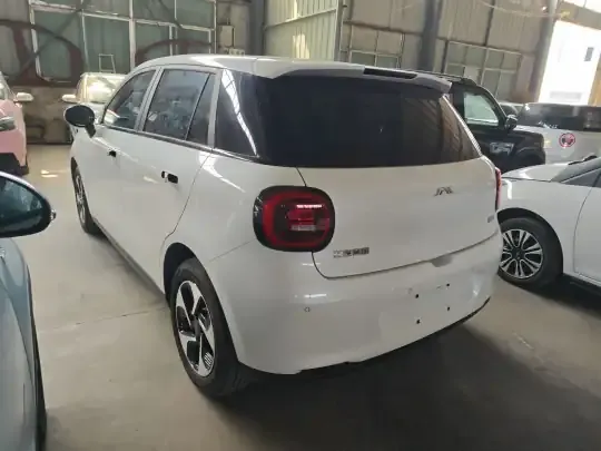 JAC Yiwei 3 2023 (22800 км)