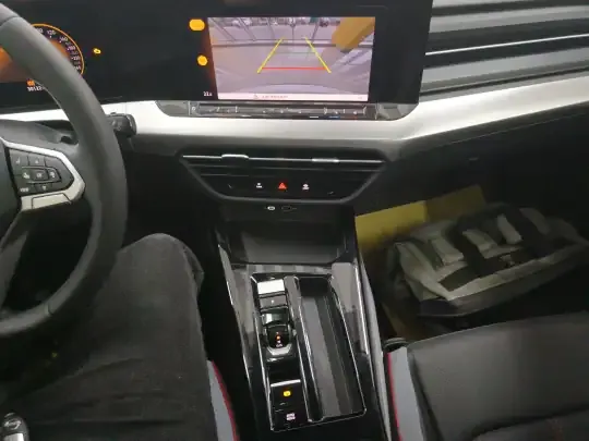 Volkswagen Lamando 2023 (30100 км)