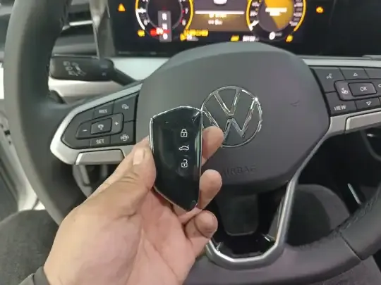 Volkswagen Lamando 2023 (30100 км)