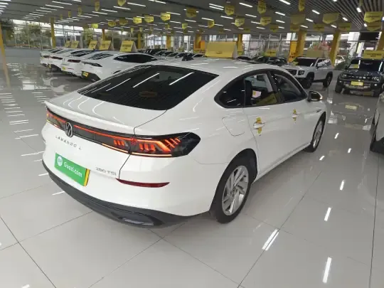 Volkswagen Lamando 2023 (30100 км)