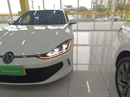 Volkswagen Lamando 2023 (30100 км)
