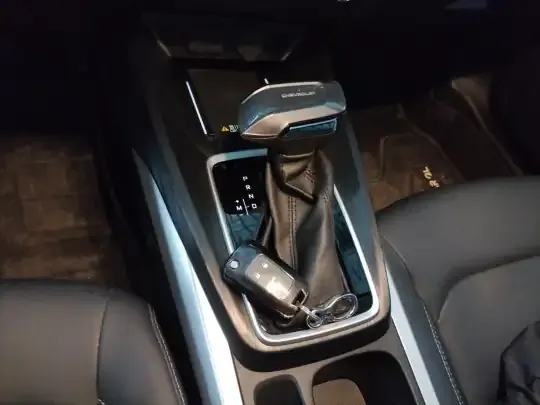Chevrolet Monza 2024 (13200 км)
