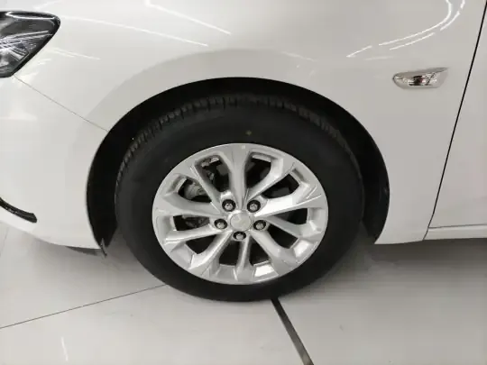 Chevrolet Monza 2024 (13200 км)