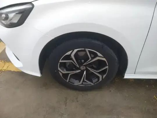 MG 5 2023 (17800 км)