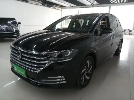 Volkswagen Viloran 2023 (18900 км)
