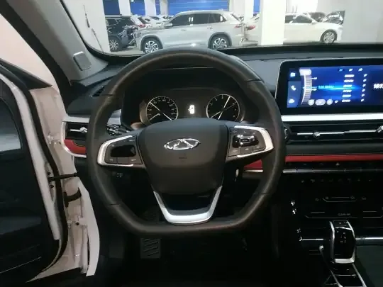 Chery Tiggo 7 2023 (13100 км)