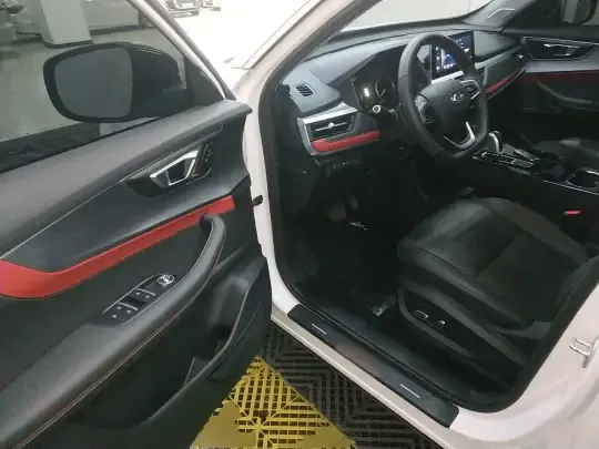 Chery Tiggo 7 2023 (13100 км)