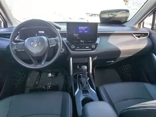 Toyota Corolla Cross 2023 (7800 км)