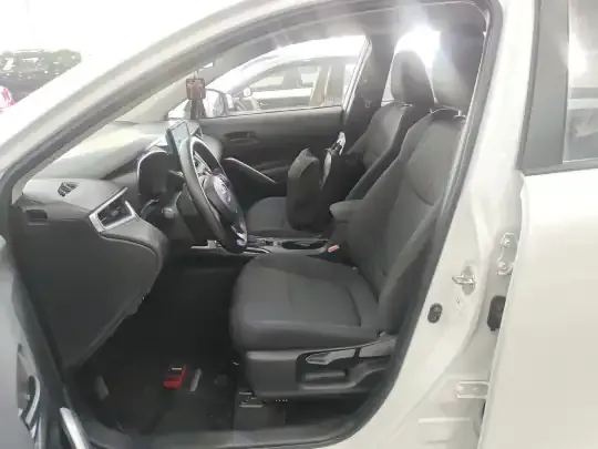 Toyota Corolla Cross 2023 (24100 км)