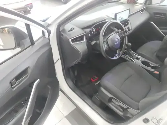 Toyota Corolla Cross 2023 (24100 км)