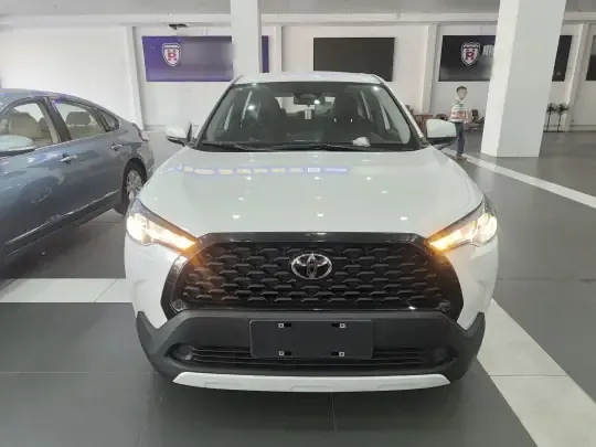 Toyota Corolla Cross 2023 (24100 км)