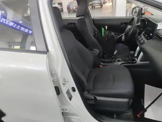 Toyota Corolla Cross 2023 (24100 км)