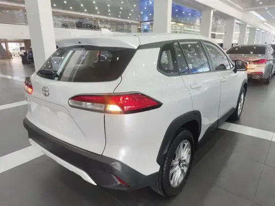 Toyota Corolla Cross 2023 (24100 км)