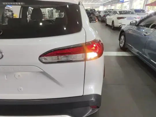 Toyota Corolla Cross 2023 (24100 км)