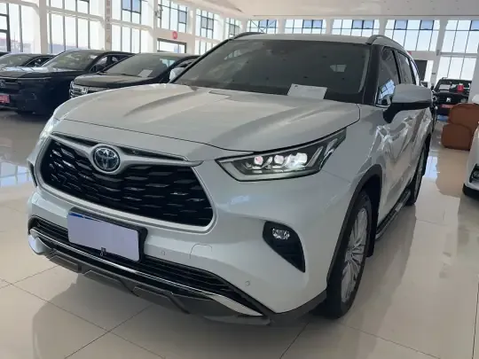 Toyota Highlander 2023 (22600 км)