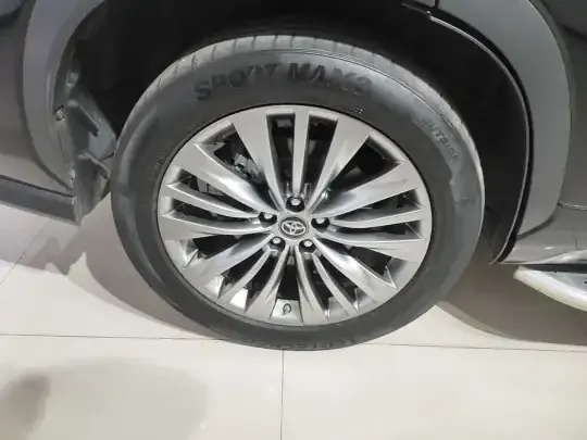 Toyota Highlander 2023 (46800 км)