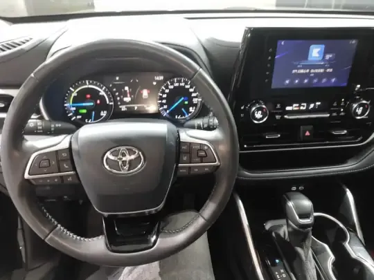 Toyota Highlander 2023 (46800 км)