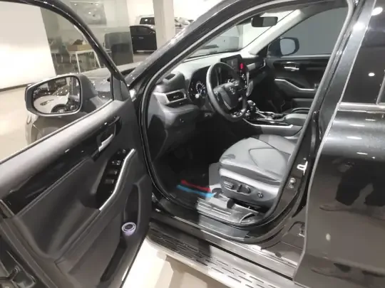 Toyota Highlander 2023 (46800 км)