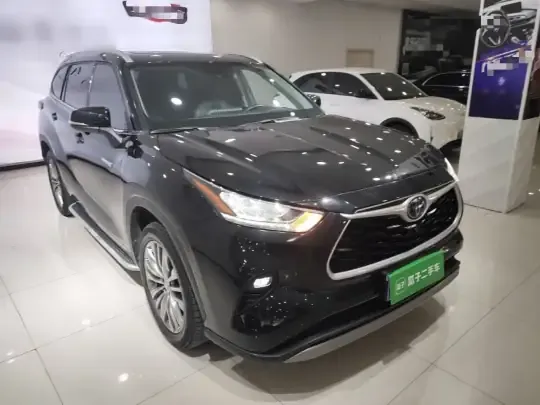 Toyota Highlander 2023 (46800 км)