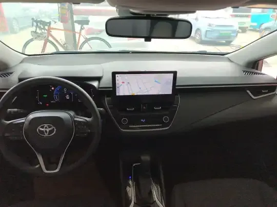 Toyota Corolla 2023 (40600 км)