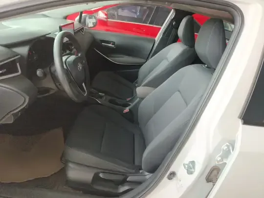 Toyota Corolla 2023 (40600 км)