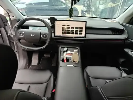 XPeng G6 2023 (6000 км)