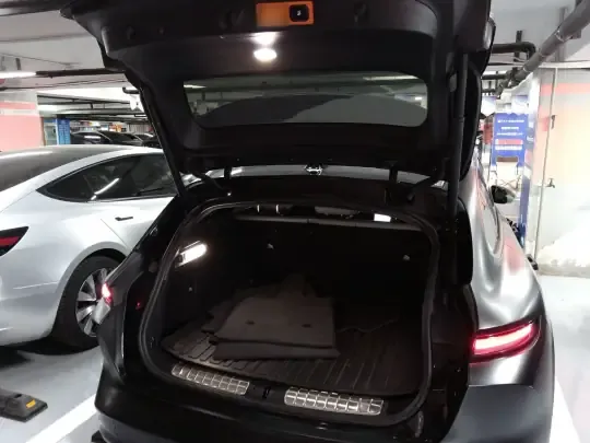Nio ET5T 2023 (21900 км)