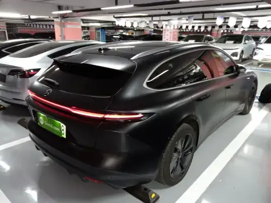 Nio ET5T 2023 (21900 км)