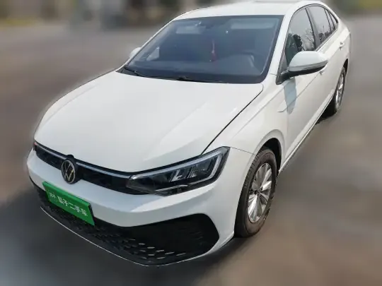 Volkswagen Lavida 2023 (8600 км)