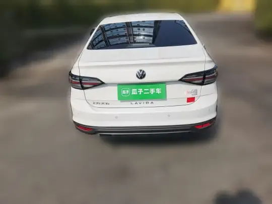 Volkswagen Lavida 2023 (8600 км)