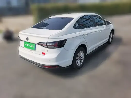 Volkswagen Lavida 2023 (8600 км)