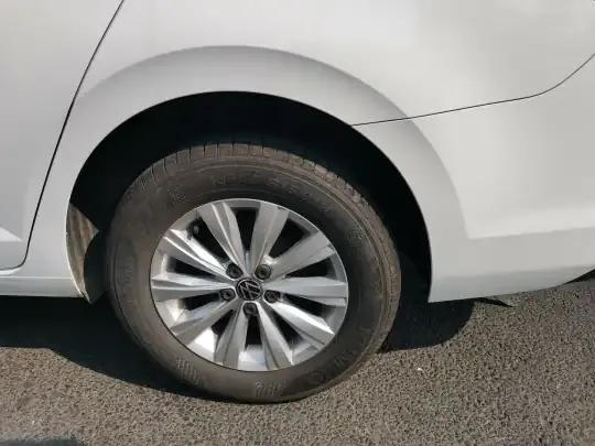 Volkswagen Lavida 2023 (8600 км)