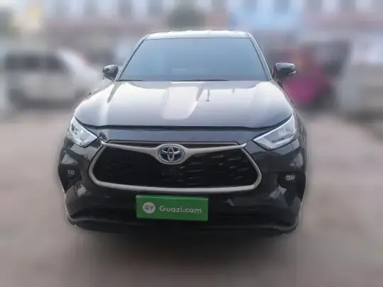 Toyota Highlander 2023 (12200 км)