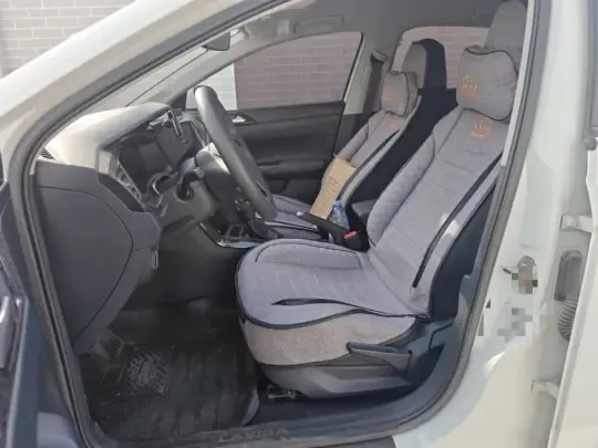 Volkswagen Lavida 2023 (3900 км)