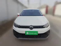 Volkswagen Lavida 2023 (3900 км)