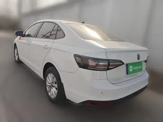 Volkswagen Lavida 2023 (3900 км)