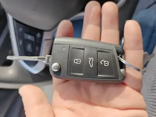 Volkswagen Lavida 2023 (3900 км)