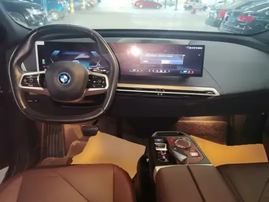 BMW iX 2023 (24400 км)