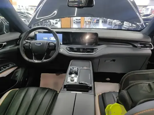 Ford Equator 2023 (15700 км)