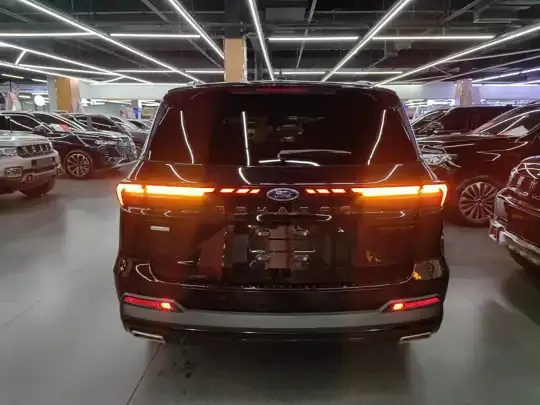 Ford Equator 2023 (15700 км)