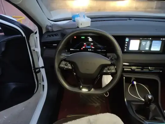 Roewe i5 2023 (3100 км)