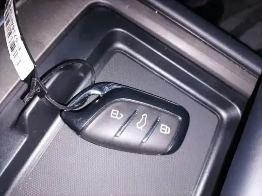 Roewe i5 2023 (12800 км)