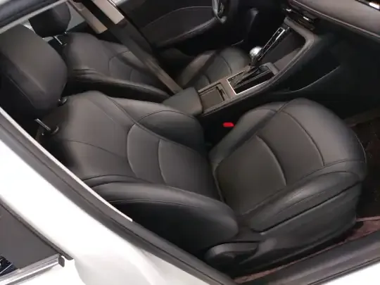 Roewe i5 2023 (12800 км)