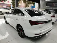 Roewe i5 2023 (12800 км)