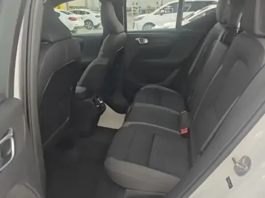 Volvo XC40 2024 (25300 км)