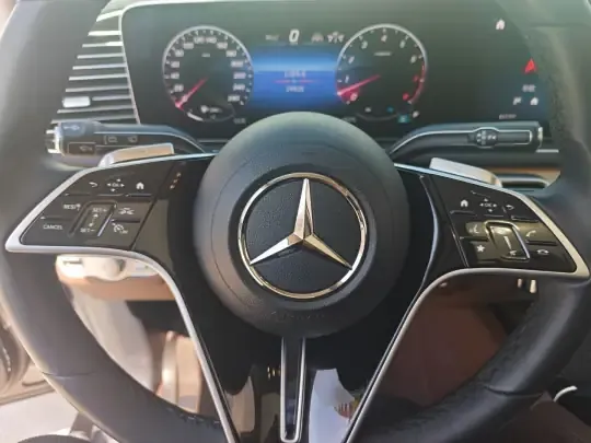 Mercedes-Benz GLE 2024 (29800 км)