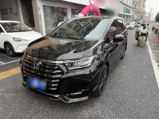 Honda Elysion 2024 (34100 км)