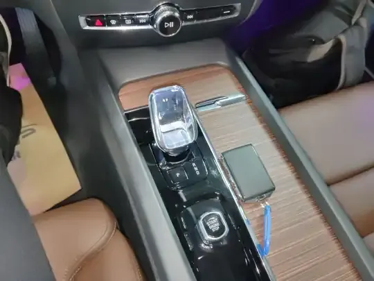Volvo S60 2024 (26700 км)