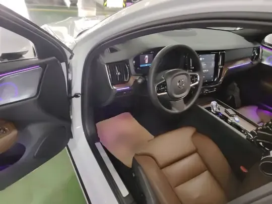 Volvo S60 2024 (26700 км)